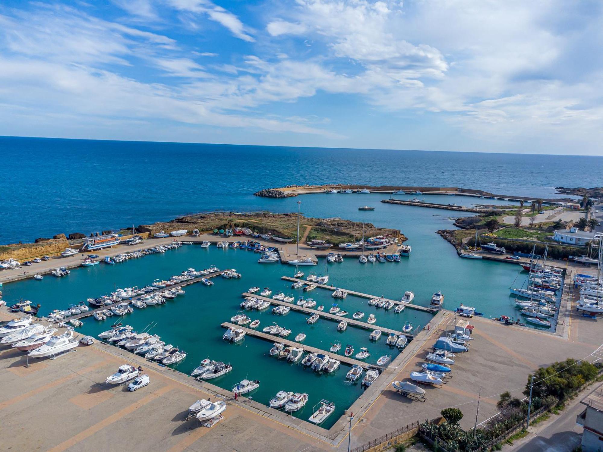 Home Le Castella Ле-Кастелла Экстерьер фото